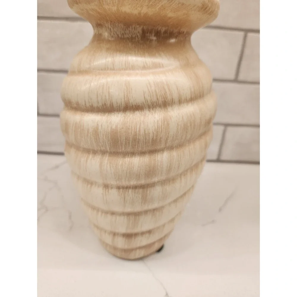 Vintage Haeger 2001 Bee Hive Swirl 8